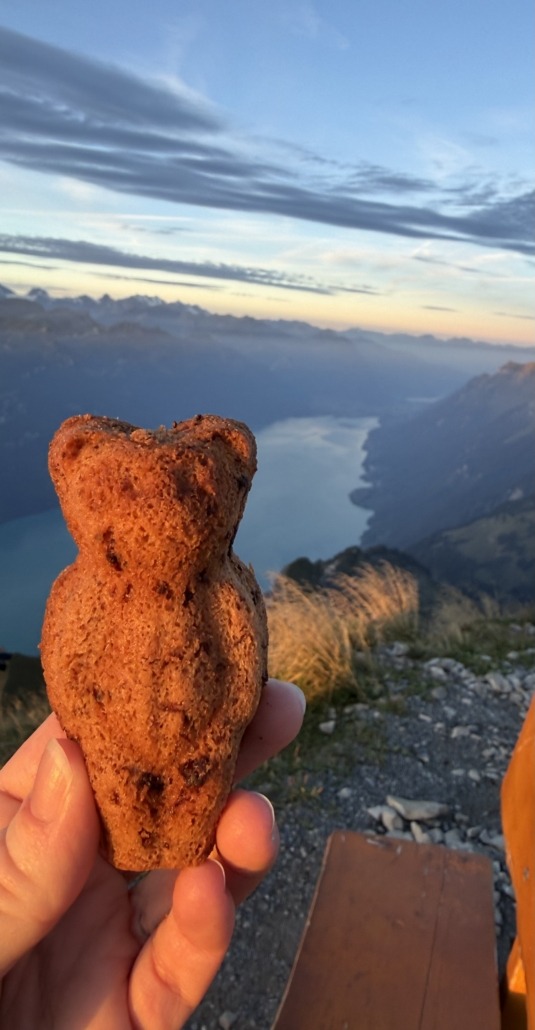 Aenu, Erste Sonnenstrahlen Brienzer Rothorn